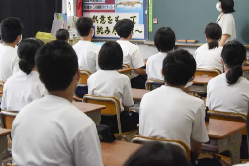 Новый максимум по числу суицидов среди школьников зафиксировали в Японии