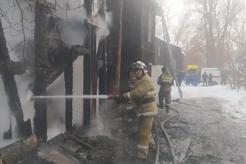 Три человека пострадали при  пожаре в Усть-Каменогорске