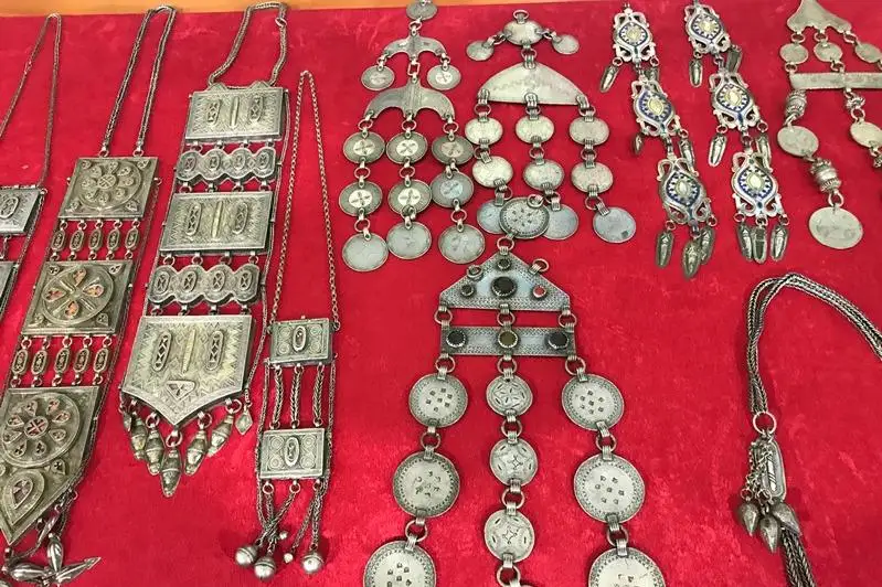 Почти сотня серебряных украшений пополнила фонды музея в Атырау