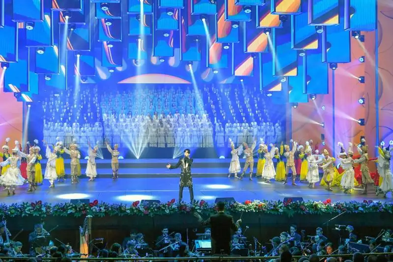 Димаш Кудайберген исполнил песню «Елім менің» на концерте в честь Дня Независимости