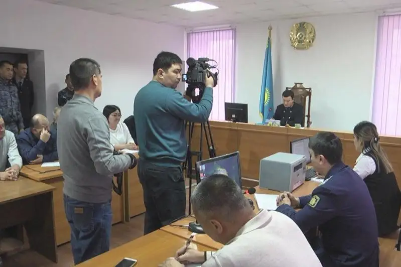 В Атырау суд вынес приговор обвиняемым в массовом отравлении рыбы в реке Урал