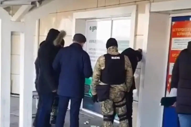 «Помогаек» задержали возле спецЦОНа в Алматы