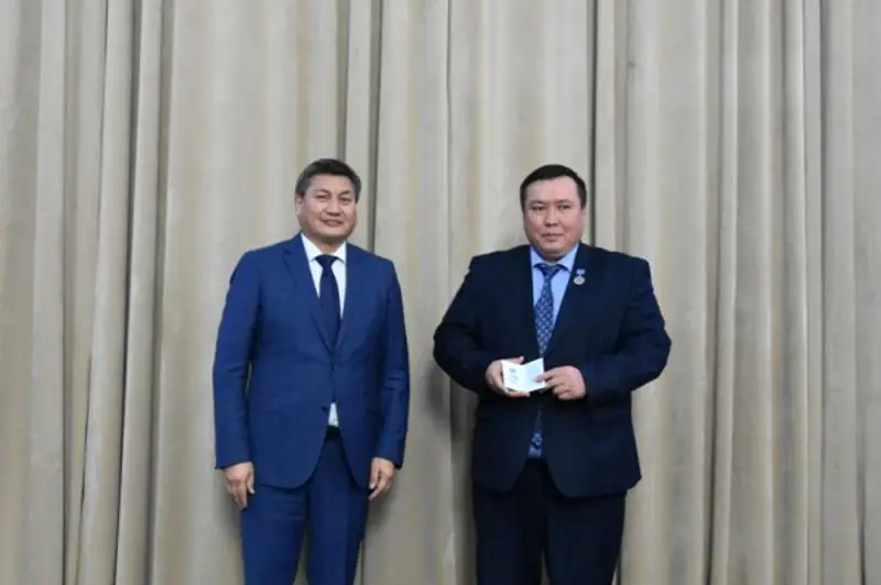 Ряд судей поощрили в Шымкенте ко Дню независимости