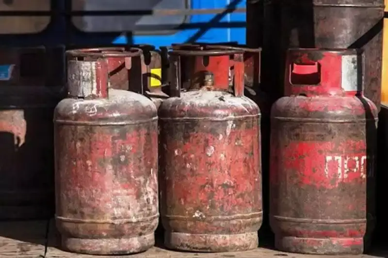 Причиной разрушения дома в Жанаозене не был взрыв газового баллона – МЧС