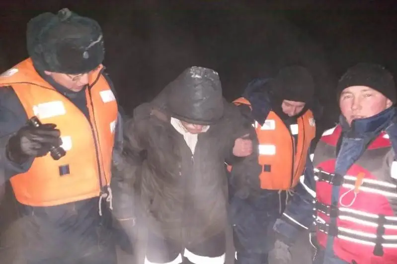 Заблудившихся в тумане двух рыбаков нашли на Самаркандском водохранилище