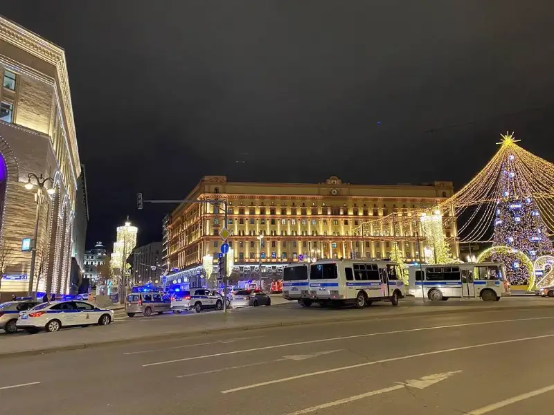 Сотрудник ФСБ погиб в результате стрельбы в центре Москвы