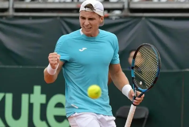 Тимофей Скатов вывел Казахстан вперёд в квалификации Кубка Дэвиса