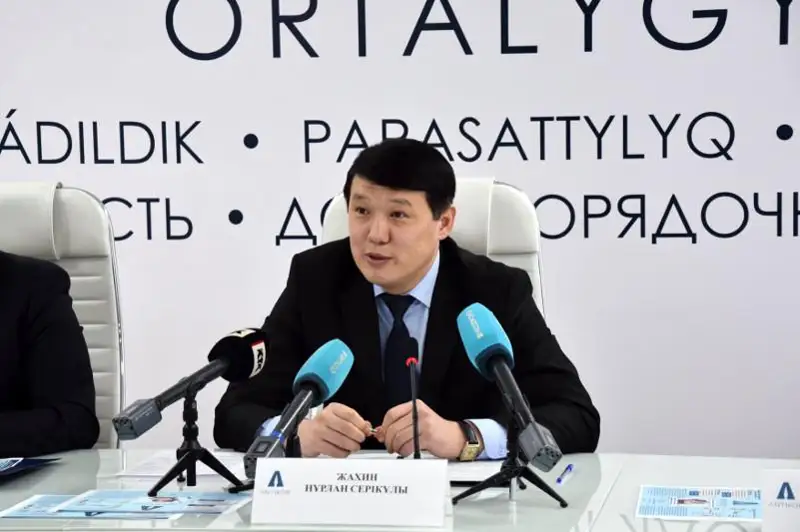 Сельский аким добровольно сдал подарок в спецфонд в СКО