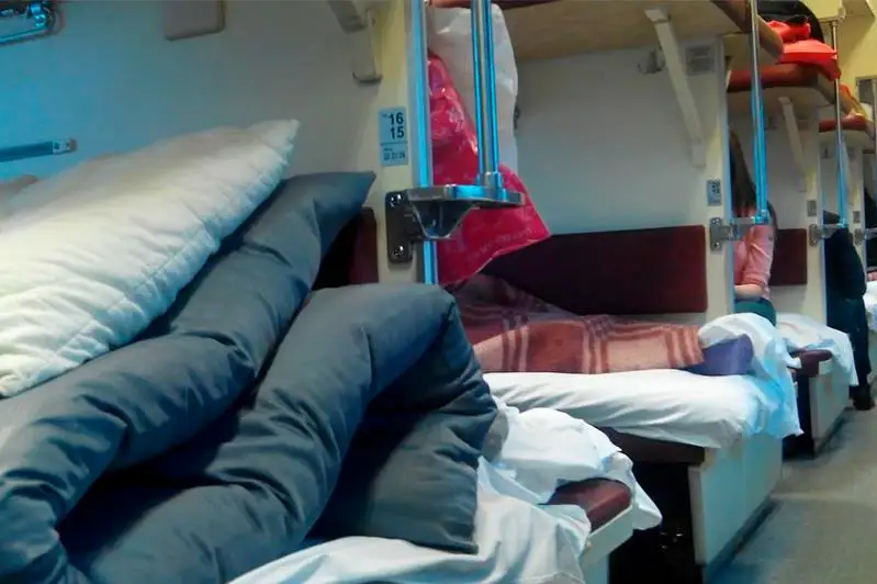 Пассажирка  родила ребенка в поезде в Восточном Казахстане