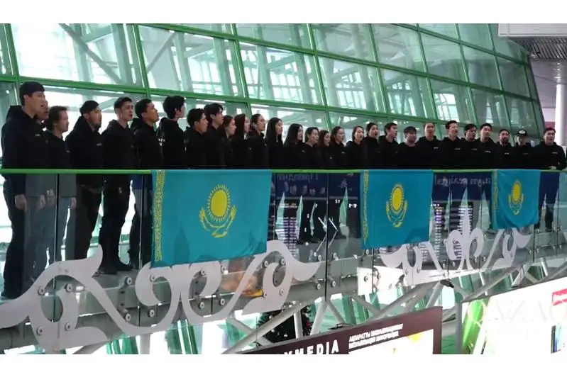 Столичные артисты необычно поздравили казахстанцев с Днем Независимости