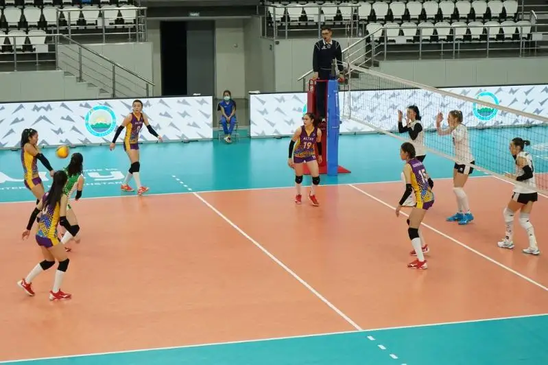 Чемпионат РК по волейболу среди женских команд проходит в Семее