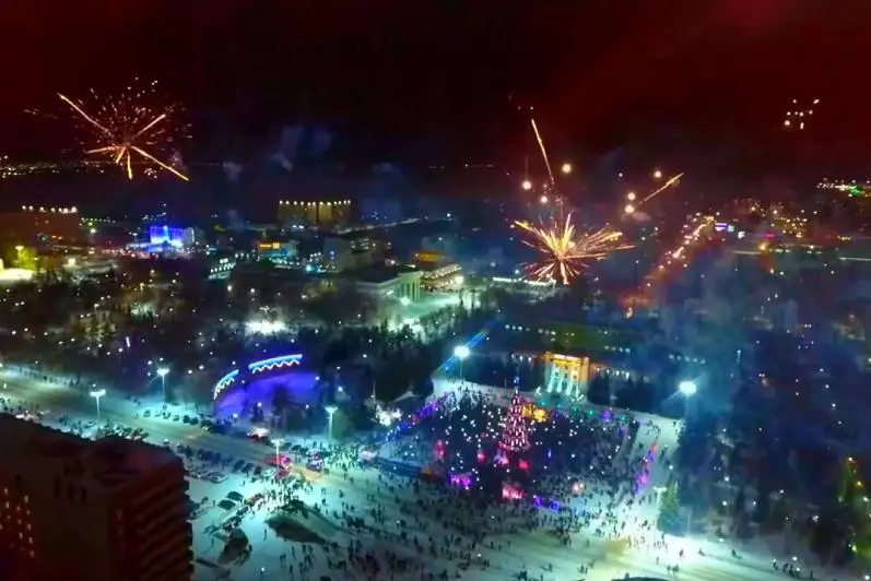 Главная акмолинская елка зажгла огни в Кокшетау