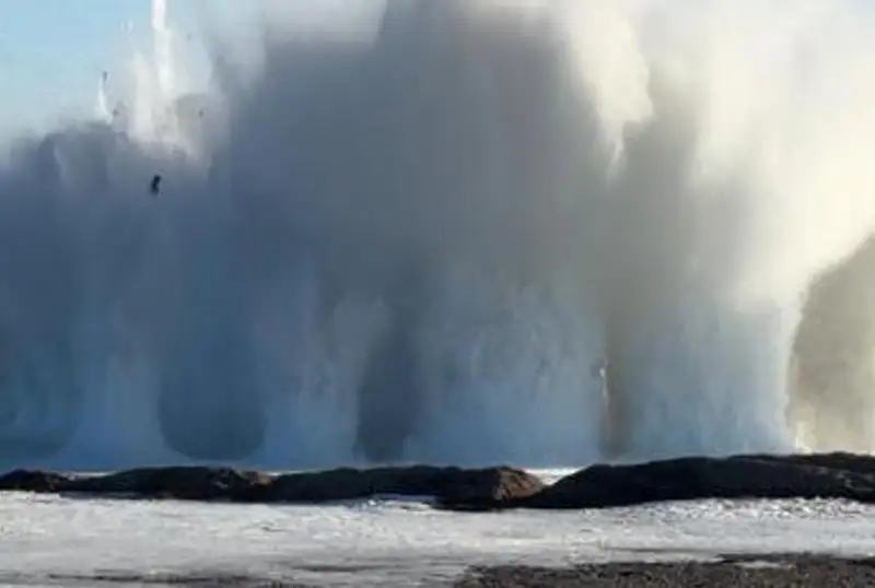 Взрывные работы на реках продолжают в Карагандинской области