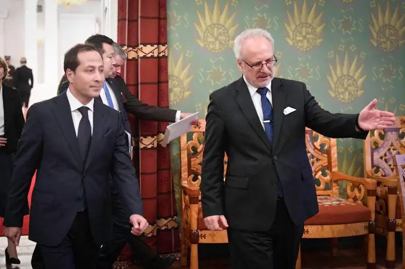 Посол Казахстана вручил верительные грамоты Президенту Латвии