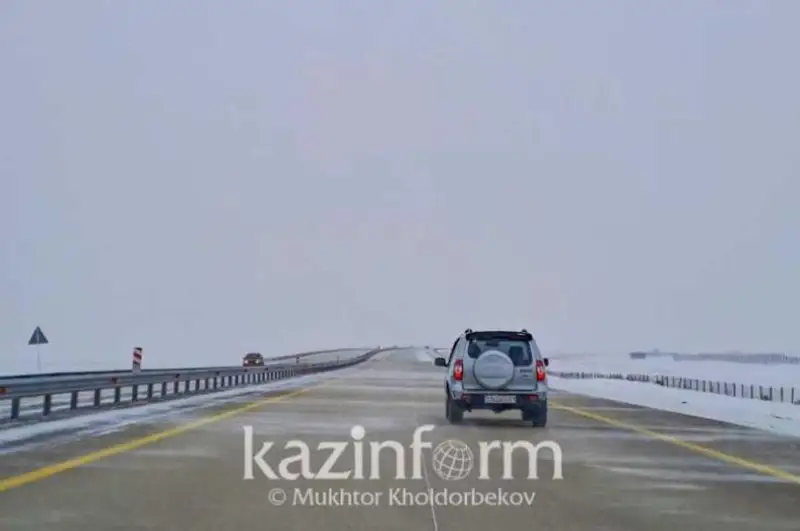Движение возобновили на двух участках трассы Екатеринбург-Алматы