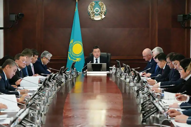 Аскар Мамин провел заседание Совета по переходу к «зеленой экономике» при Президенте РК