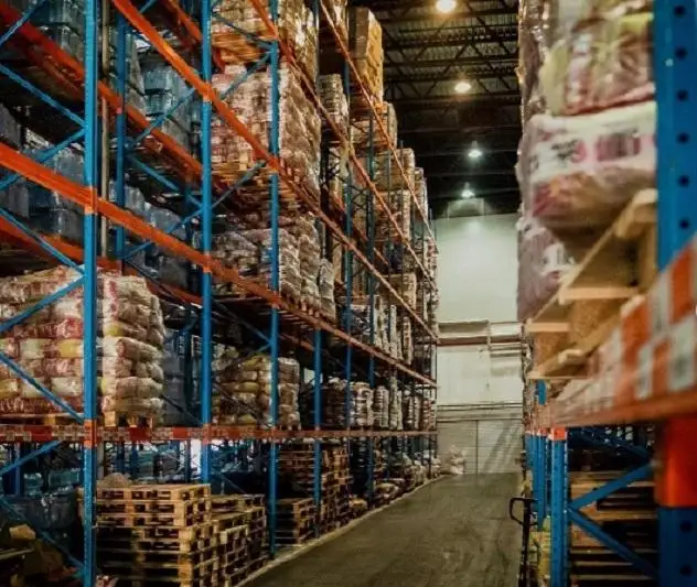 О мерах по сдерживанию цен на социально значимые продтовары, рассказал аким столицы