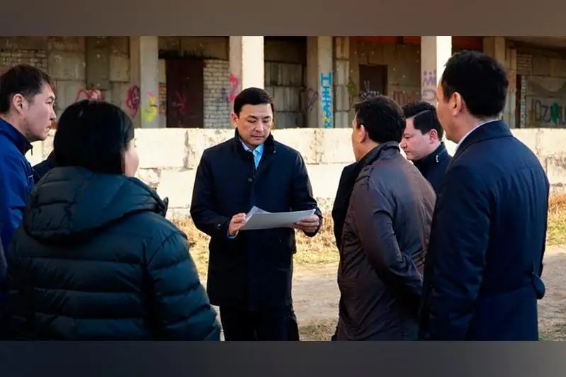 Аварийную школу снесли в столичном жилом массиве Кирпичный