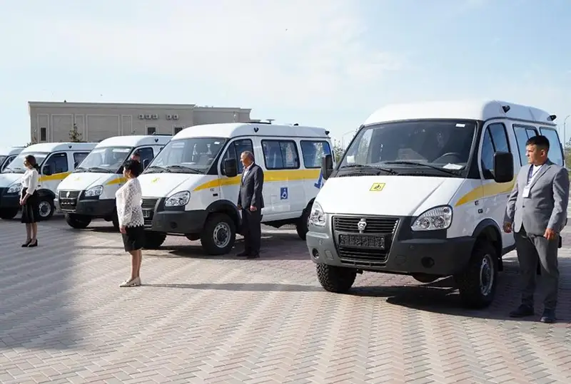 Ключи от машин вручили работникам образования в Акмолинской области