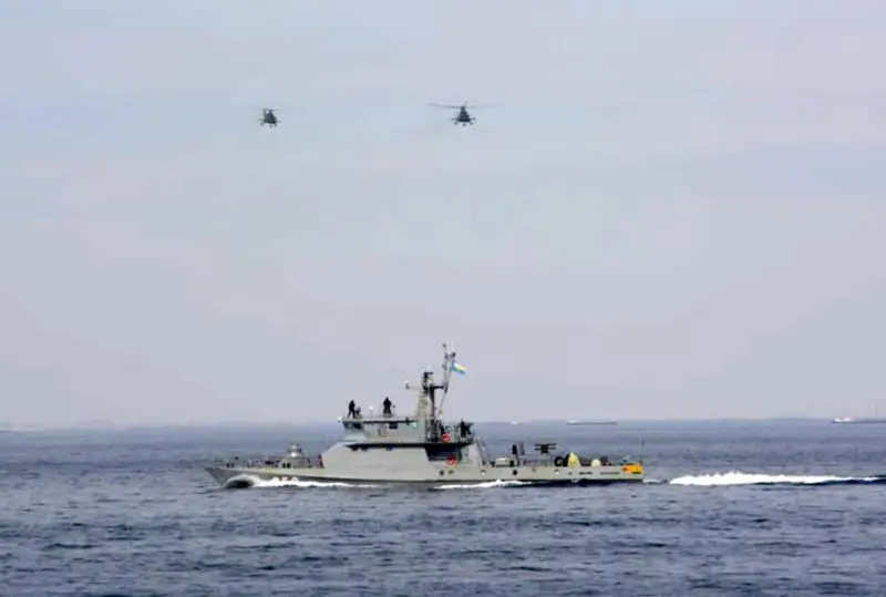 Боевые корабли уничтожили морские и воздушные цели в акватории Каспийского моря