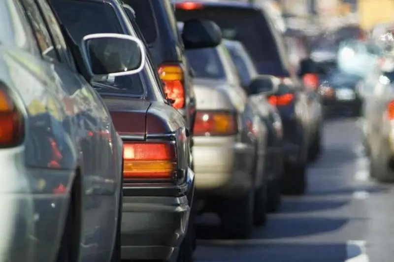 Передвигаться на личном авто в Семее и Усть-Каменогорске по выходным и праздникам запрещено