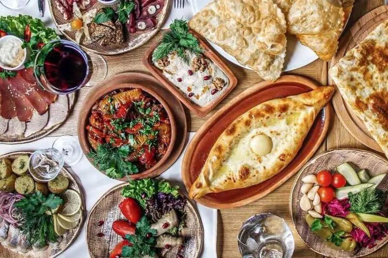 Акмолинские студенты запустили челлендж «Біз біргеміз» – «Кухня народов мира»