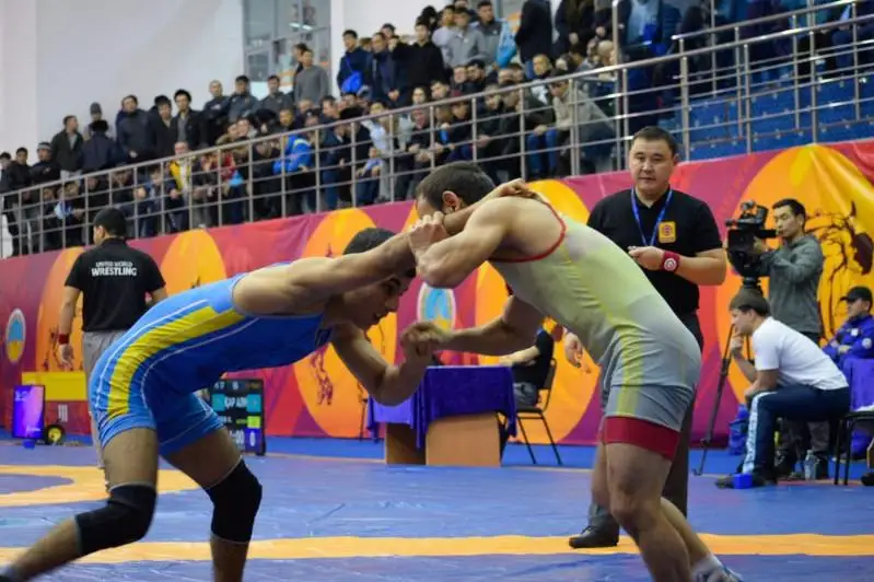 Республиканский турнир по вольной борьбе памяти Жаната Усина стартовал в Павлодаре