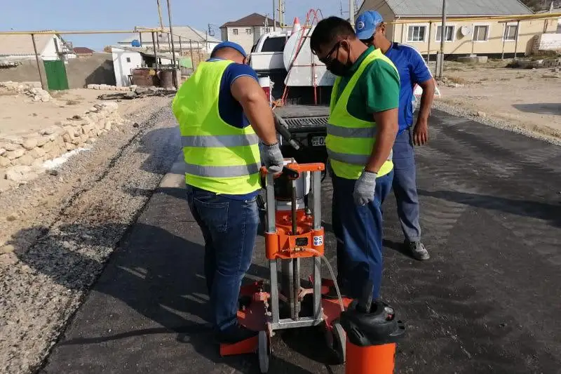 Газопровод посередине дороги уберут в  Мангыстауской области