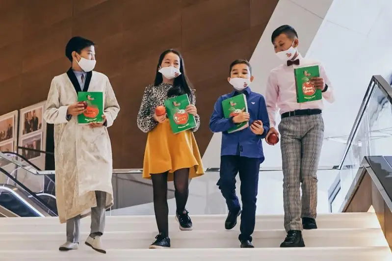 Состоялась презентация комиксов на казахском языке и детского сборника «Тәтті алма»