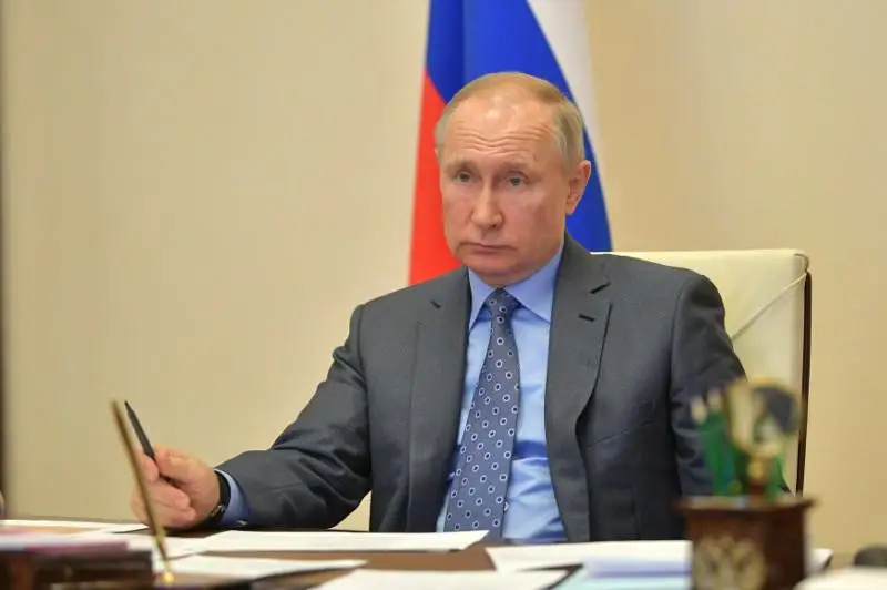 Владимир Путин продлил режим «нерабочих дней» в России до 30 апреля
