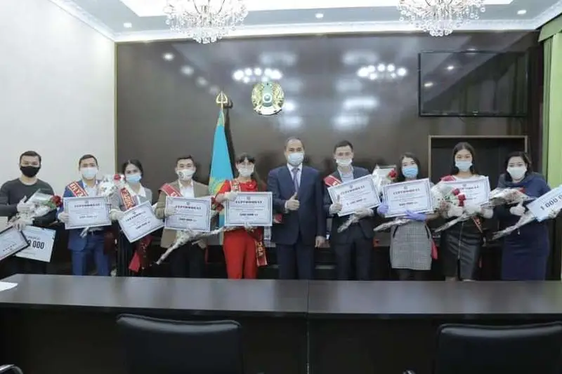 Молодые предприниматели получили гранты акима Жезказгана