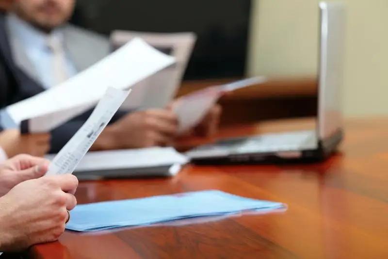 Что дает электронный трудовой договор, объяснили в Минтруда