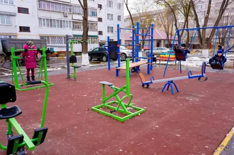 11 дворов на 400 миллионов тенге отремонтировали в рамках ДКЗ в Уральске