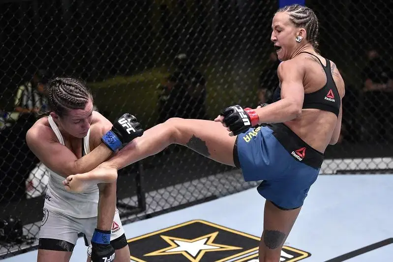 Первая казахстанка в истории UFC прокомментировала победу и бросила вызов следующей сопернице