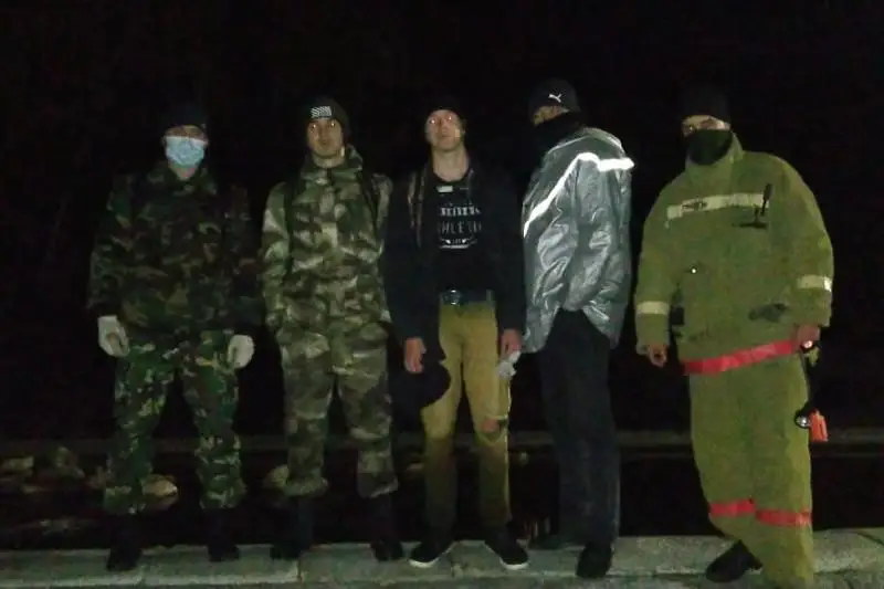 Двое молодых людей заблудились в горах в Восточном Казахстане