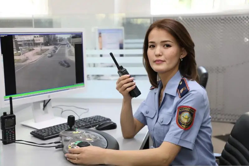 Столичный оператор «102» отрабатывает за смену около 150 сообщений