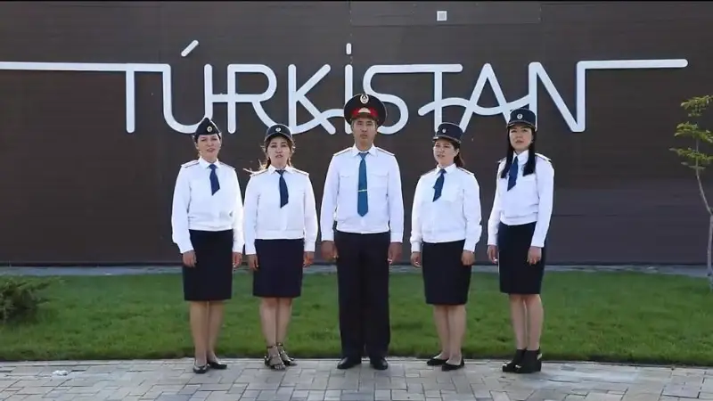 Полицейские страны исполнили песни и прочитали «Слова назидания» Абая