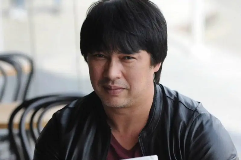 Казахстанские звезды призвали соотечественников получать госуслуги онлайн