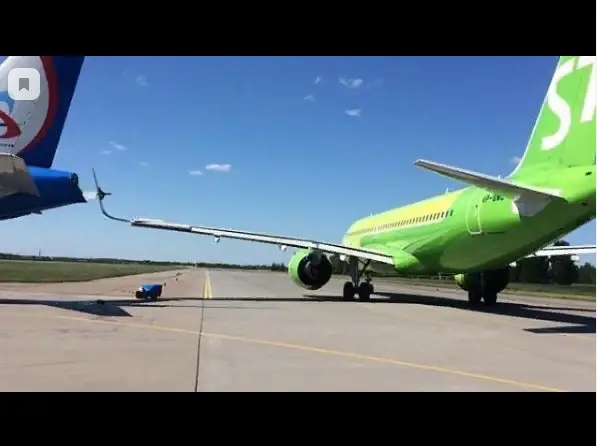 В  Санкт-Петербурге столкнулись два пассажирских самолета