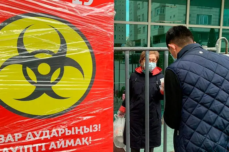 Волонтеры Алматы объединились для помощи в борьбе с COVID-19