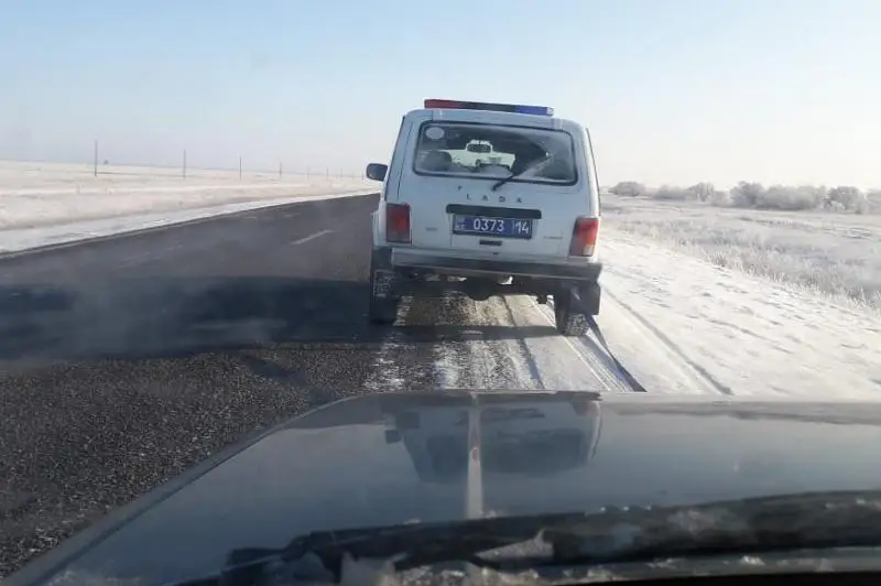 Павлодарские полицейские спасли более 150 замерзавших водителей и пассажиров с начала месяца