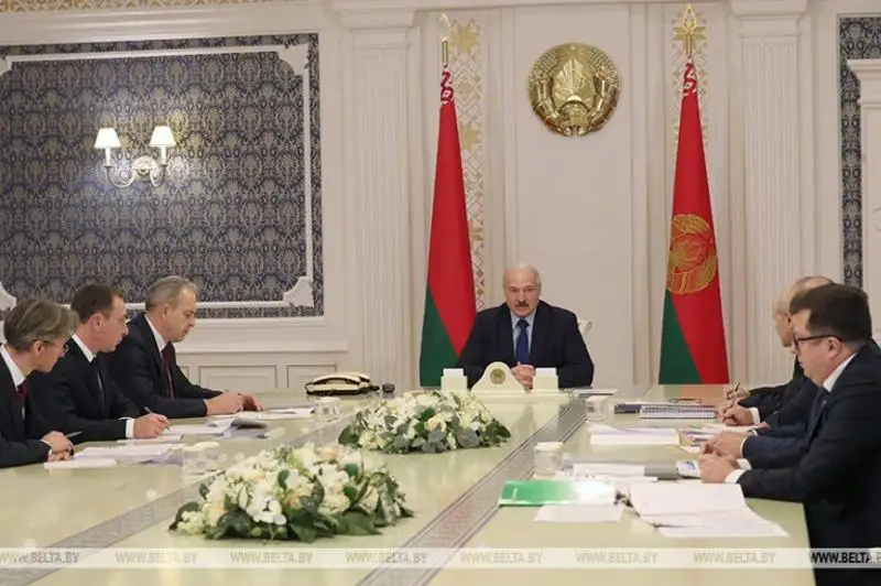 Беларусь будет стремиться поставлять с российского рынка 30-40% от необходимых объемов нефти