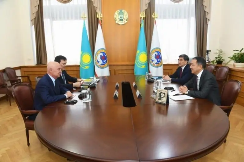 Бакытжану Сагинтаеву представили проекты современных ЖК в Алматы