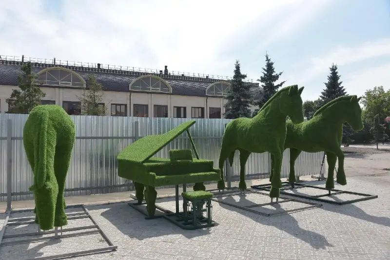 Фонтаны, кони и рояль: какой будет привокзальная площадь в Петропавловске