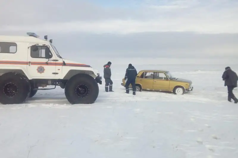 Двоих рыбаков спасли в Павлодарской области