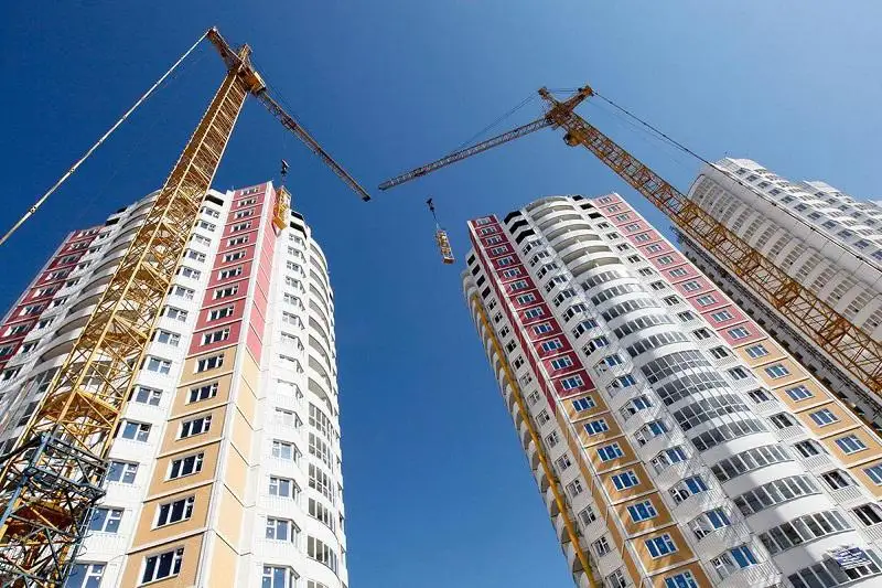 Взять под строгий контроль строительство жилья в Атбасаре поручил Ермек Маржикпаев