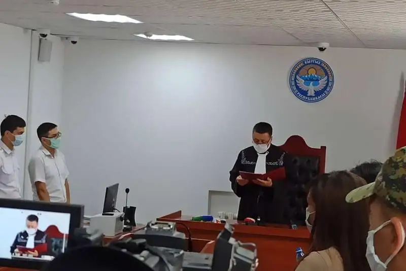 Экс-президента Кыргызстана Алмазбека Атамбаева приговорили к 11 годам лишения свободы