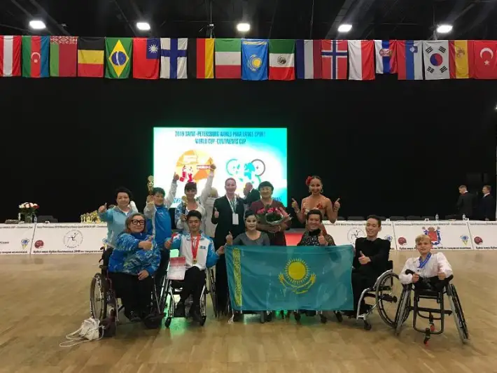 Танцор из ВКО получил Кубок мира и Кубок Континентов