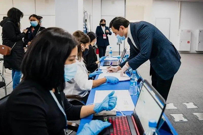 Аким Нур-Султана проголосовал на праймериз