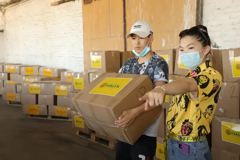 В Атырау раздали 1000 лекарственно-продуктовых наборов